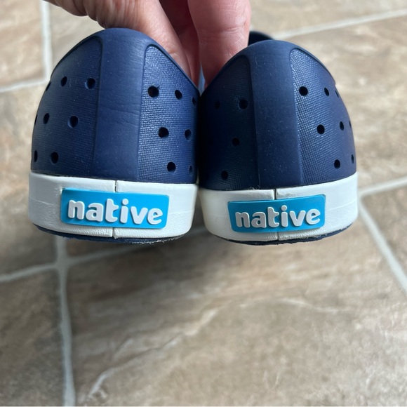 Native Jefferson Kids Slip Ons - Picture 2 of 7